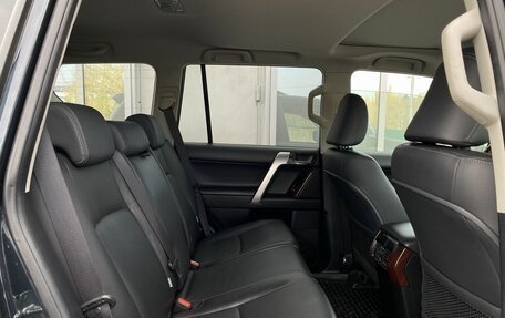 Toyota Land Cruiser Prado 150 рестайлинг, 2016 год, 4 449 000 рублей, 28 фотография