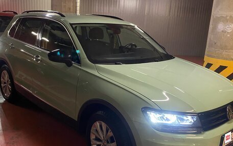 Volkswagen Tiguan II, 2017 год, 1 850 000 рублей, 2 фотография