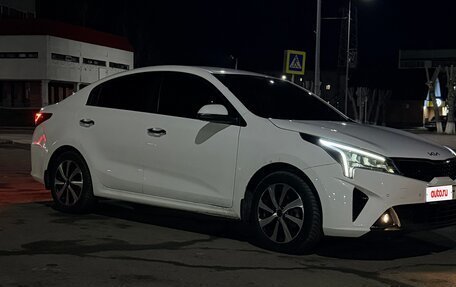 KIA Rio IV, 2021 год, 1 750 000 рублей, 3 фотография