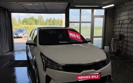 KIA Rio IV, 2021 год, 1 750 000 рублей, 2 фотография