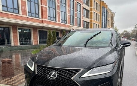 Lexus RX IV рестайлинг, 2021 год, 6 000 000 рублей, 3 фотография