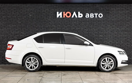 Skoda Octavia, 2018 год, 1 900 000 рублей, 9 фотография