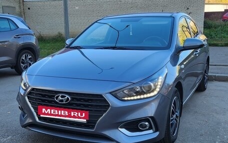 Hyundai Solaris II рестайлинг, 2019 год, 1 595 000 рублей, 2 фотография