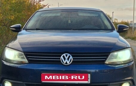 Volkswagen Jetta VII, 2012 год, 833 333 рублей, 3 фотография