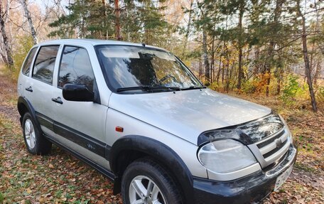 Chevrolet Niva I рестайлинг, 2004 год, 245 000 рублей, 5 фотография