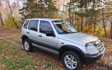 Chevrolet Niva I рестайлинг, 2004 год, 245 000 рублей, 3 фотография