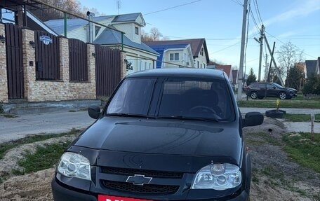 Chevrolet Niva I рестайлинг, 2009 год, 295 000 рублей, 3 фотография