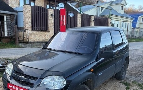 Chevrolet Niva I рестайлинг, 2009 год, 295 000 рублей, 2 фотография