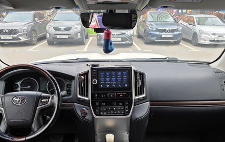 Toyota Land Cruiser 200, 2015 год, 4 950 000 рублей, 4 фотография