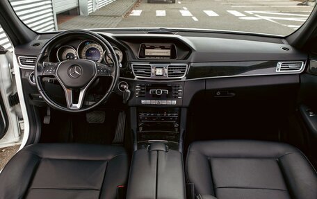 Mercedes-Benz E-Класс, 2015 год, 1 895 000 рублей, 16 фотография