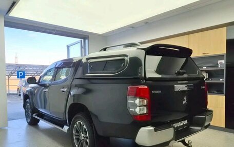 Mitsubishi L200 IV рестайлинг, 2019 год, 3 030 000 рублей, 4 фотография