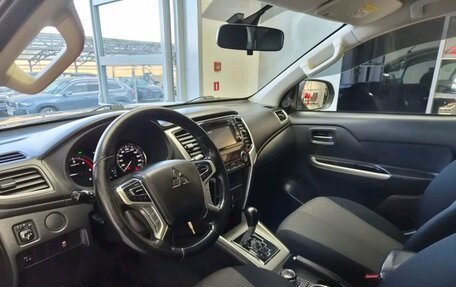 Mitsubishi L200 IV рестайлинг, 2019 год, 3 030 000 рублей, 7 фотография