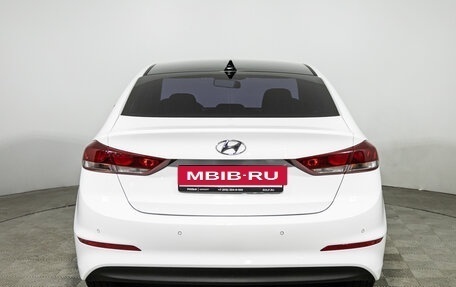 Hyundai Elantra VI, 2018 год, 1 499 700 рублей, 6 фотография