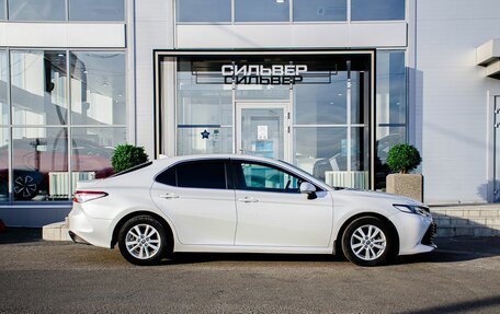 Toyota Camry, 2020 год, 2 399 000 рублей, 8 фотография