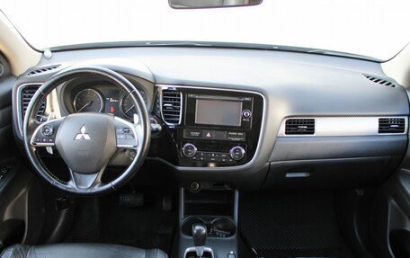 Mitsubishi Outlander III рестайлинг 3, 2014 год, 1 639 000 рублей, 7 фотография
