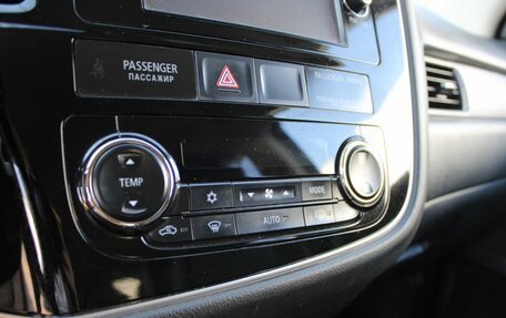 Mitsubishi Outlander III рестайлинг 3, 2014 год, 1 639 000 рублей, 20 фотография