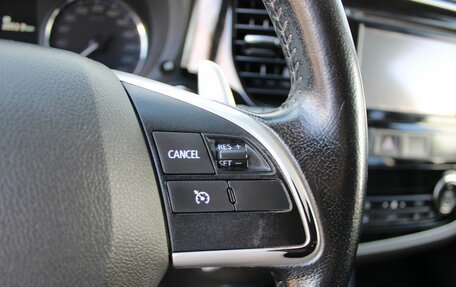 Mitsubishi Outlander III рестайлинг 3, 2014 год, 1 639 000 рублей, 13 фотография