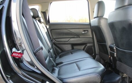 Mitsubishi Outlander III рестайлинг 3, 2014 год, 1 639 000 рублей, 22 фотография