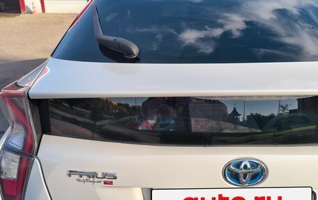 Toyota Prius IV XW50, 2016 год, 1 300 000 рублей, 8 фотография