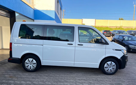 Volkswagen Transporter T6 рестайлинг, 2023 год, 4 150 000 рублей, 5 фотография