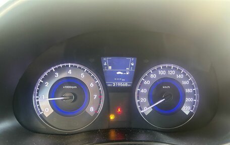 Hyundai Solaris II рестайлинг, 2013 год, 499 000 рублей, 10 фотография