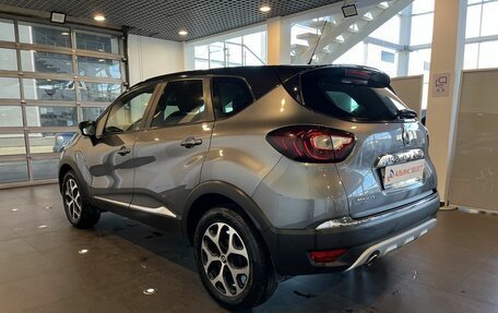 Renault Kaptur I рестайлинг, 2017 год, 1 000 000 рублей, 5 фотография
