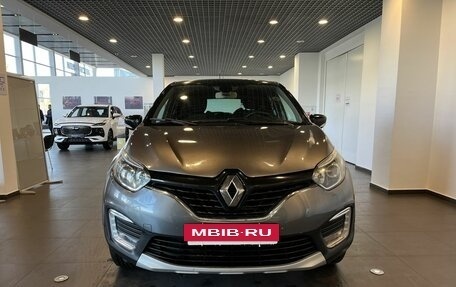 Renault Kaptur I рестайлинг, 2017 год, 1 000 000 рублей, 8 фотография