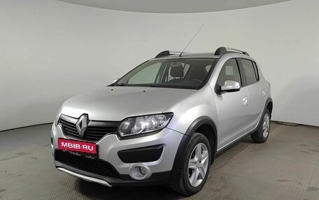 Renault Sandero II рестайлинг, 2015 год, 755 000 рублей, 1 фотография