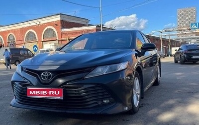 Toyota Camry, 2021 год, 1 880 000 рублей, 1 фотография