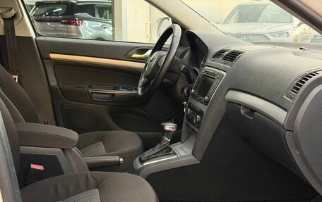 Skoda Octavia, 2012 год, 683 000 рублей, 10 фотография