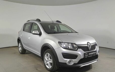 Renault Sandero II рестайлинг, 2015 год, 755 000 рублей, 3 фотография