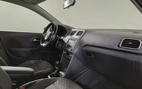 Volkswagen Polo VI (EU Market), 2018 год, 990 000 рублей, 13 фотография