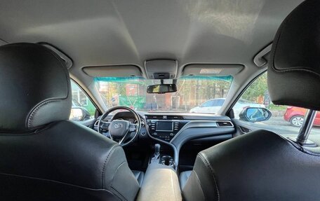 Toyota Camry, 2021 год, 1 880 000 рублей, 10 фотография