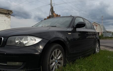 BMW 1 серия, 2010 год, 700 000 рублей, 8 фотография