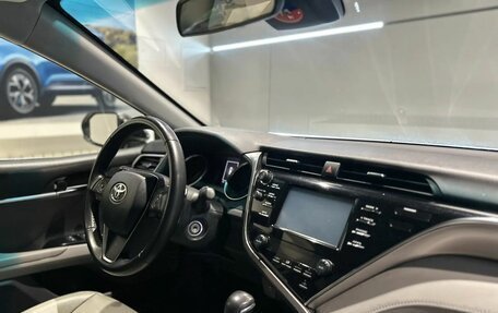 Toyota Camry, 2017 год, 2 480 000 рублей, 16 фотография