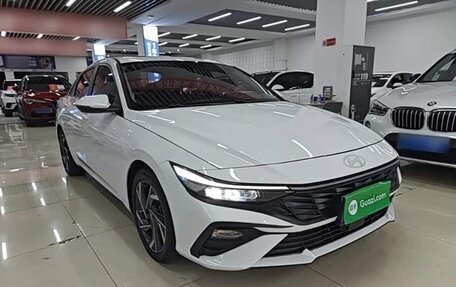 Hyundai Elantra, 2023 год, 1 380 000 рублей, 4 фотография