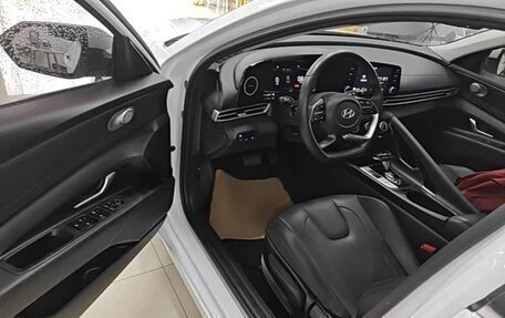 Hyundai Elantra, 2023 год, 1 380 000 рублей, 16 фотография