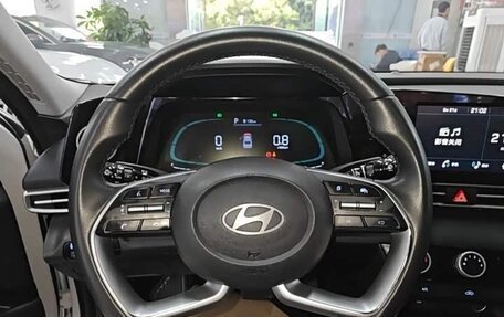 Hyundai Elantra, 2023 год, 1 380 000 рублей, 11 фотография