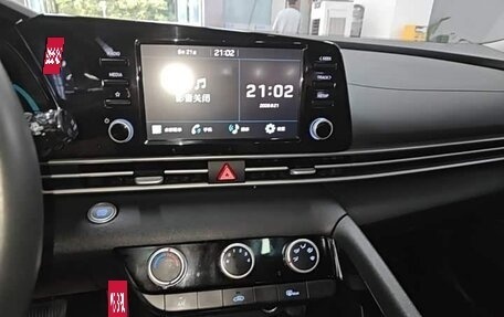 Hyundai Elantra, 2023 год, 1 380 000 рублей, 13 фотография
