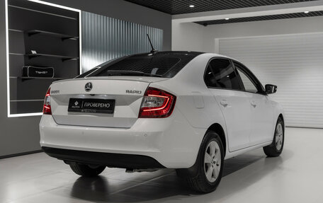 Skoda Rapid I, 2018 год, 1 575 000 рублей, 5 фотография