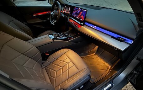 BMW 5 серия, 2025 год, 7 350 000 рублей, 32 фотография