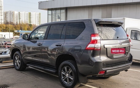 Toyota Land Cruiser Prado 150 рестайлинг, 2015 год, 3 698 000 рублей, 6 фотография