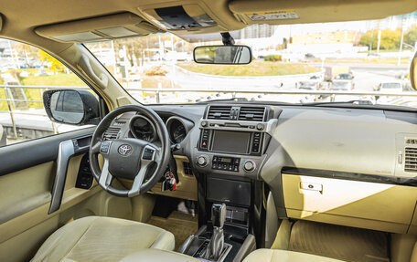 Toyota Land Cruiser Prado 150 рестайлинг, 2015 год, 3 698 000 рублей, 16 фотография