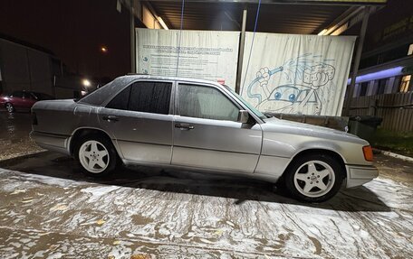 Mercedes-Benz E-Класс, 1994 год, 850 000 рублей, 5 фотография