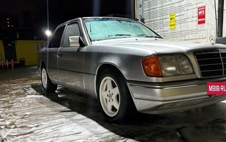 Mercedes-Benz E-Класс, 1994 год, 850 000 рублей, 8 фотография
