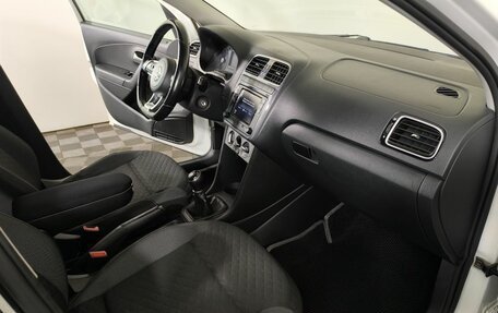 Volkswagen Polo VI (EU Market), 2018 год, 1 200 000 рублей, 10 фотография