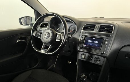 Volkswagen Polo VI (EU Market), 2018 год, 1 200 000 рублей, 14 фотография