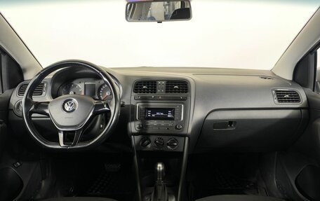 Volkswagen Polo VI (EU Market), 2017 год, 1 090 000 рублей, 13 фотография