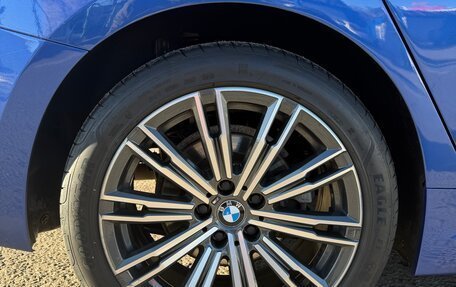 BMW 3 серия, 2019 год, 3 990 000 рублей, 21 фотография