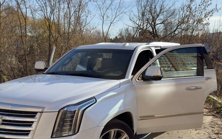 Cadillac Escalade IV, 2016 год, 3 700 000 рублей, 1 фотография